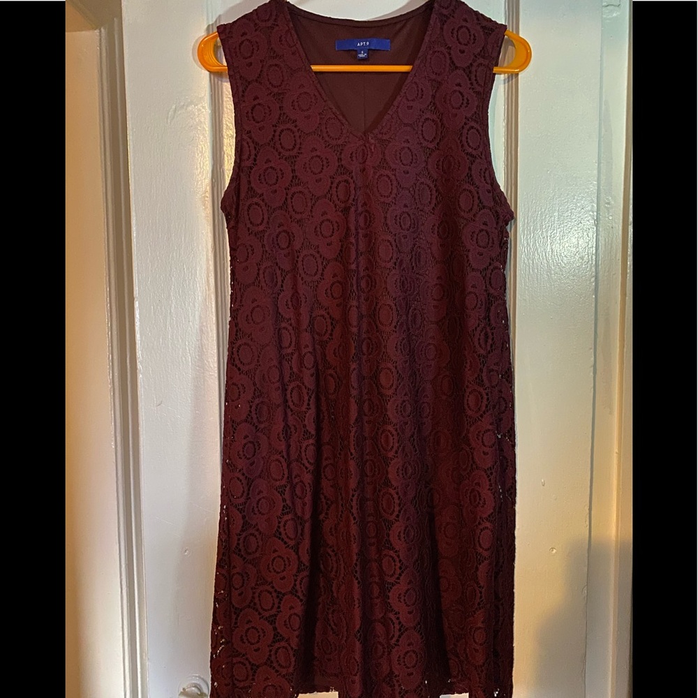 Sleeveless Burgundy dress